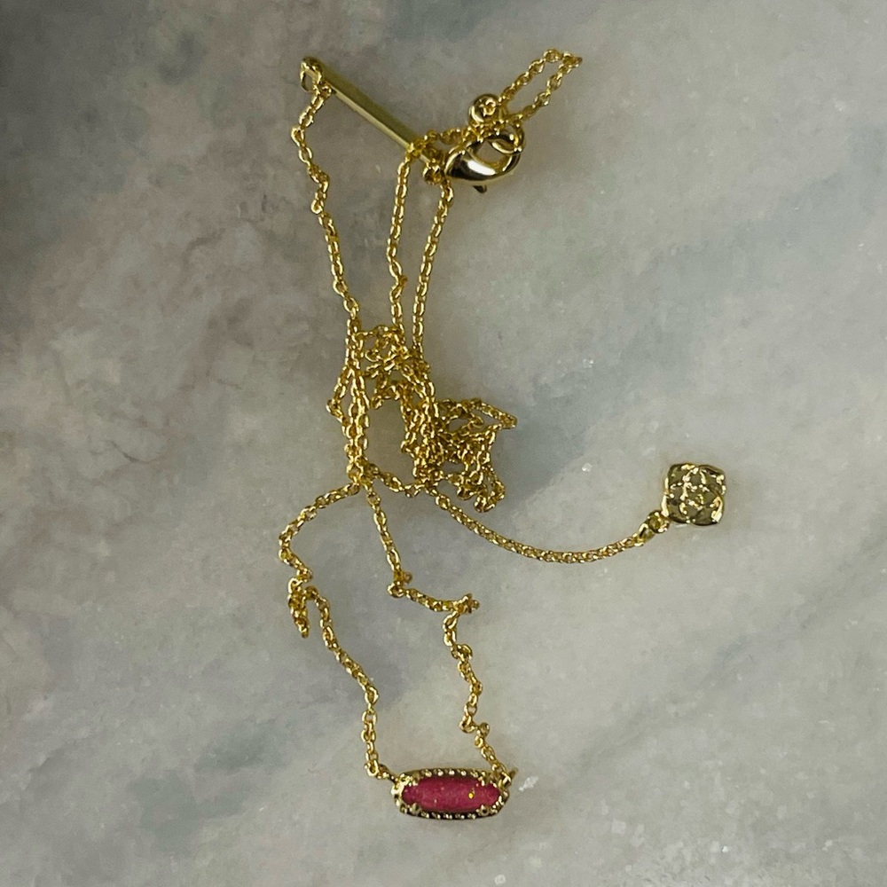 Kendra Scott sparkly pink and gold necklace